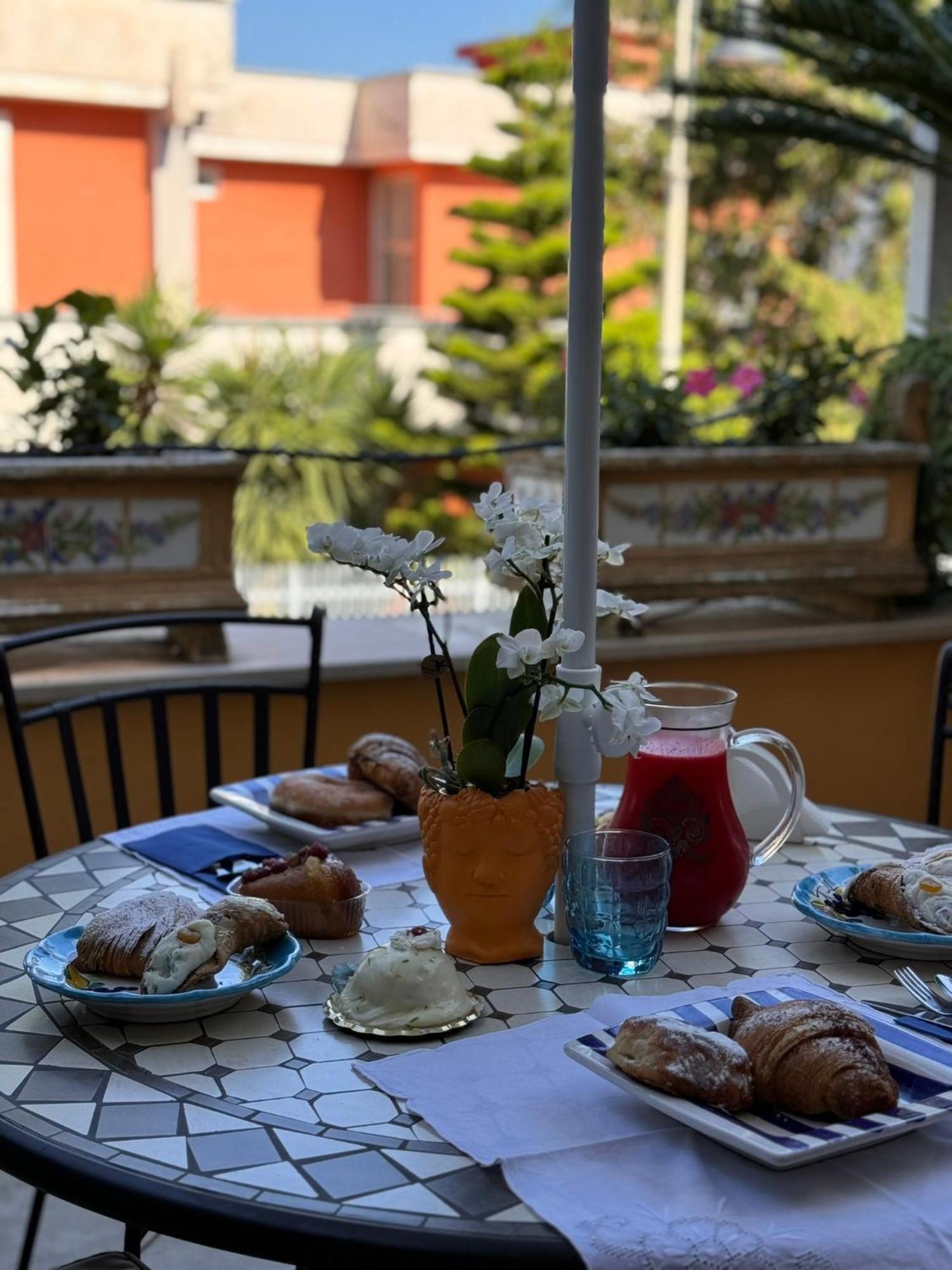 Relais Sorrento Terrace And Relax Acomodação com café da manhã Exterior foto