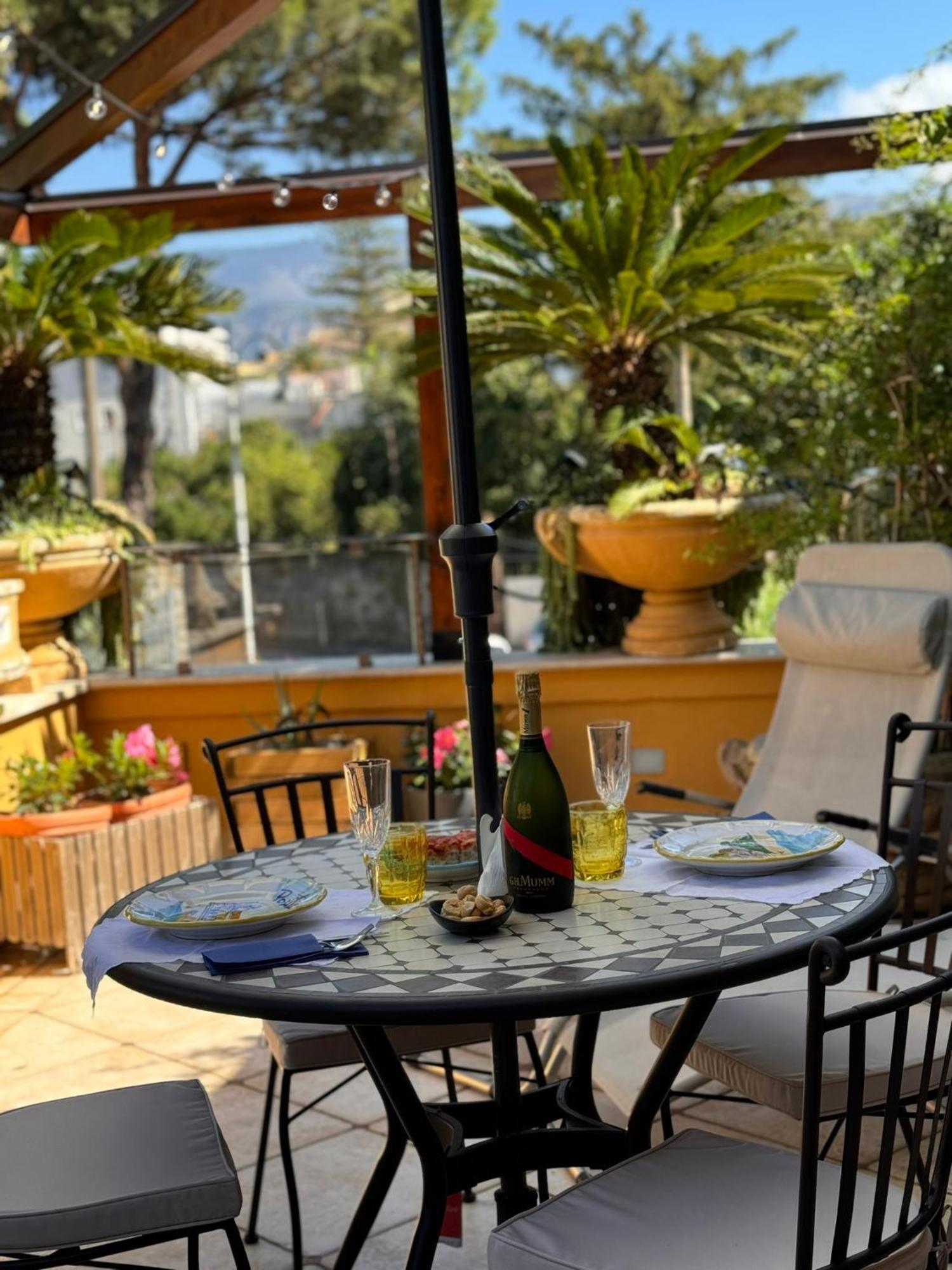 Relais Sorrento Terrace And Relax Acomodação com café da manhã Exterior foto