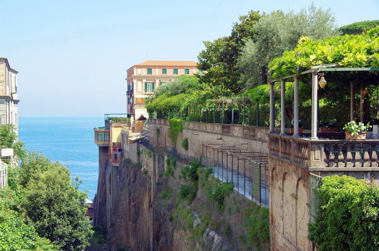 Relais Sorrento Terrace And Relax Acomodação com café da manhã Exterior foto